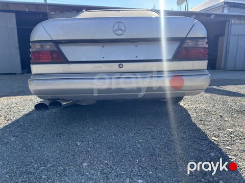 W124 bufer on ve arxa Arxa buufer yaxsi veziyyetdedir kasmetikaya bele — Yevlax