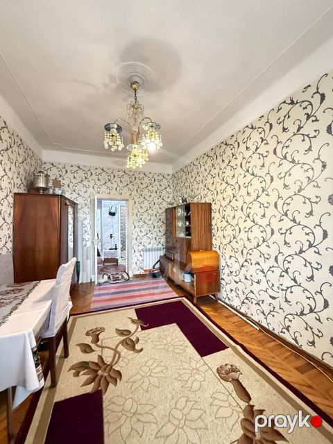 Satılır 3 otaqlı köhnə tikili 85 m² — Bakı