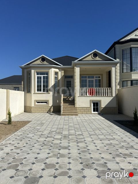 Satılır 4 otaqlı həyət evi/bağ evi 130 m² — Bakı