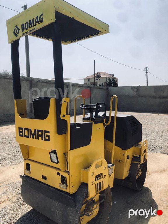 Mini vərdənə "Bomag BW100" icarəsi — Avtomobil icarəsi, Bakı (3)