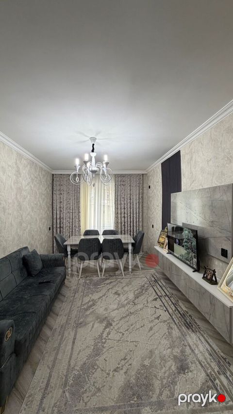 Satılır 3 otaqlı köhnə tikili 80 m²