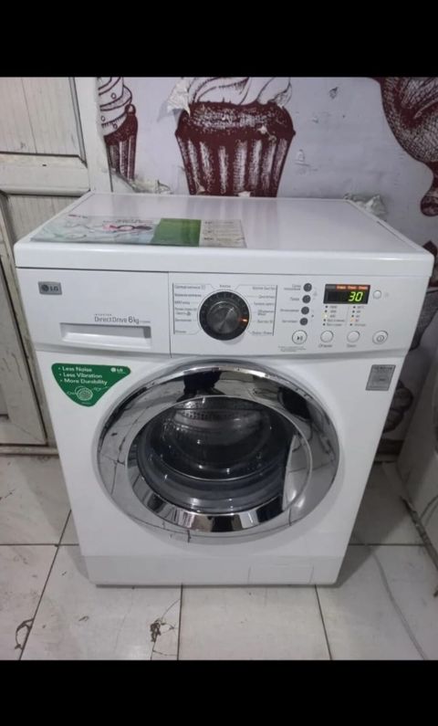 Paltaryuyan LG 6 kq 220 azn Yaxşı işlək vəziyyətdədi, heç bir — Bakı