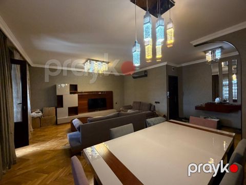 Satılır 4 otaqlı köhnə tikili 90 m² — Bakı