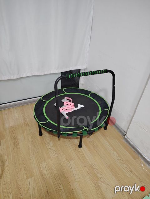 Fitnes mini-trampolin – tutacaq dəstəyi ilə - Dairəvi mini-trampolin — Masazır