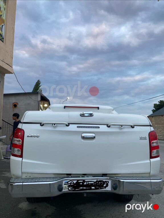 Mitsubishi L200, 2.5 L, 2017 il, 240 000 km — Avtomobillər, Bakı (4)