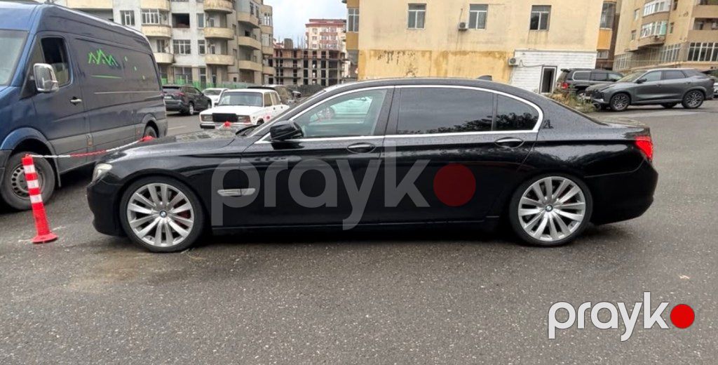 BMW 750, 4.4 L, 2008 il, 303 000 km — Avtomobillər, Bakı (2)