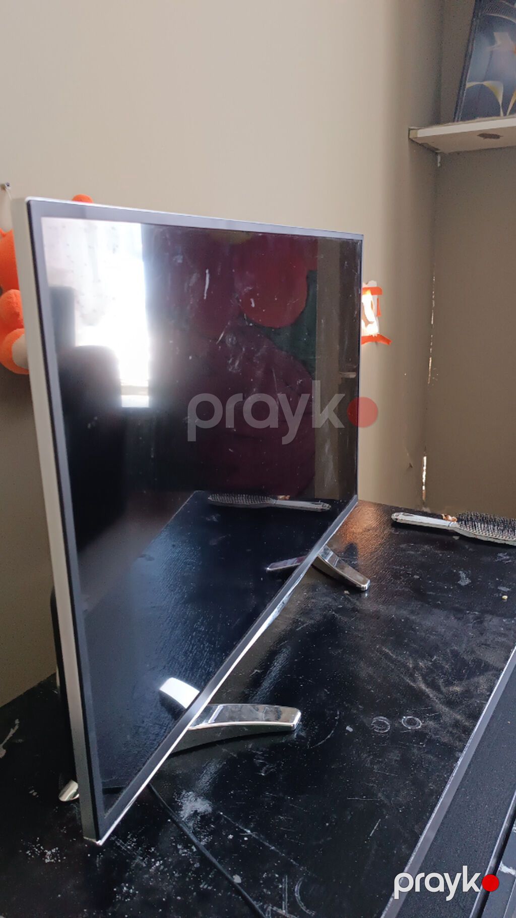 LED televizor, gümüş çərçivə və iki ayaqlı metal dayaqla. - Təxmini — Televizorlar, Bakı (2)
