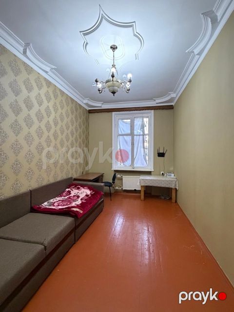 Satılır 2 otaqlı köhnə tikili 65 m² — Bakı