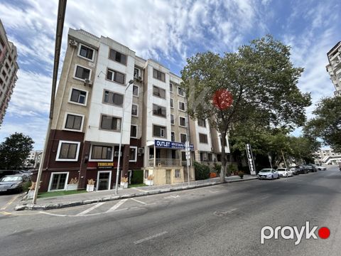 Satılır 2 otaqlı köhnə tikili 65 m² — Bakı