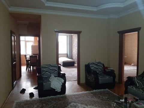 4-otaqlı yeni tikili, Mir Cəlal küç., 150 m² — Apartment