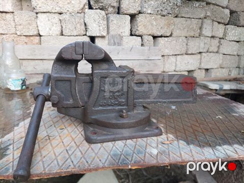 Dəzgah üçün mexaniki məngənə - Material: tökmə dəmir gövdə, polad — Bakı