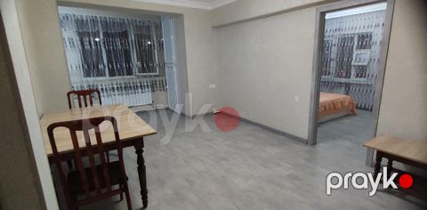 İcarəyə verilir 2 otaqlı köhnə tikili 65 m²