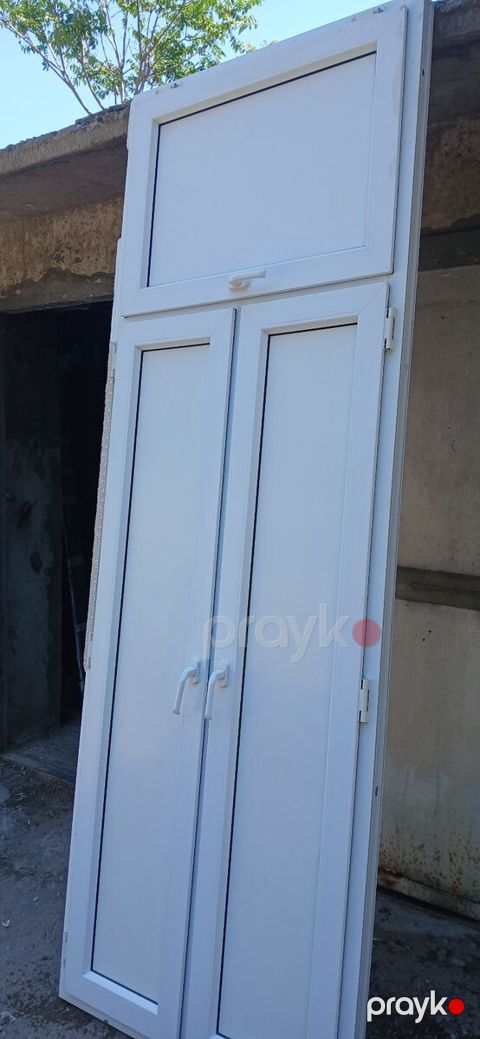 Plastik qapı — Bakı