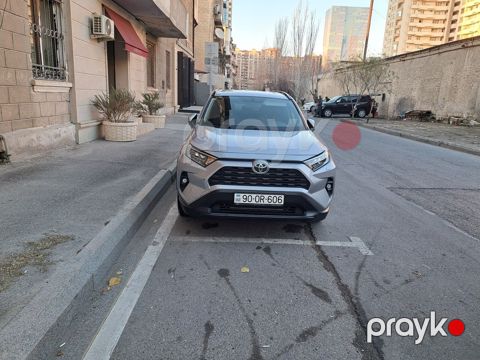 Toyota RAV4, 2.5 L, 2022 il, 68 000 km — Bakı