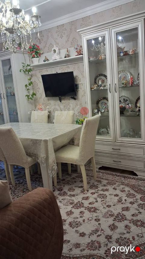 Satılır 2 otaqlı köhnə tikili 55 m² — Bakı