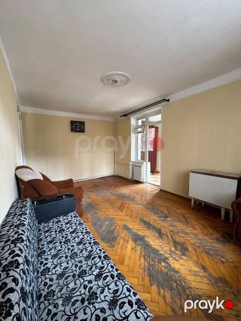 Satılır 2 otaqlı köhnə tikili 54 m² — Bakı
