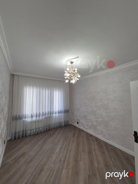 Satılır 3 otaqlı köhnə tikili 90 m² — Bakı