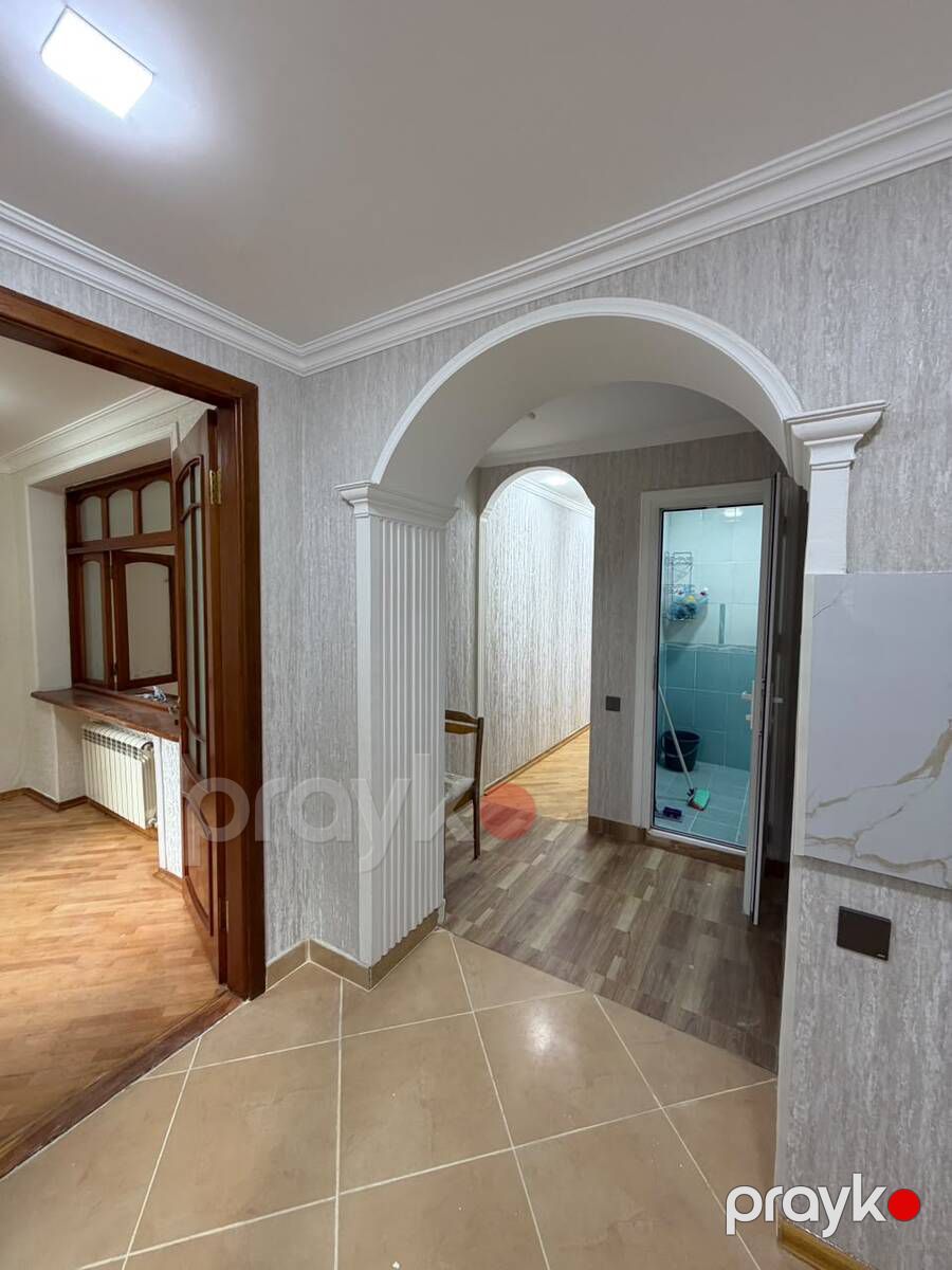Satılır 2 otaqlı köhnə tikili 65 m² — Mənzil, Bakı (3)