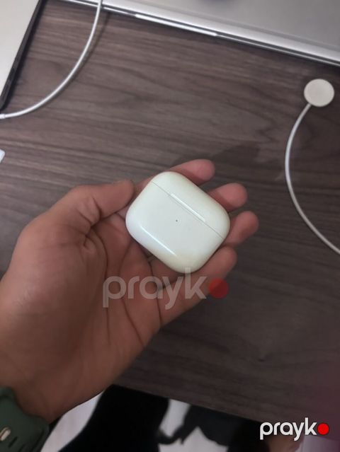 Airpods 3 chox ideal veziyyetdedi tam originaldi ucuz satma sebebi — Bakı
