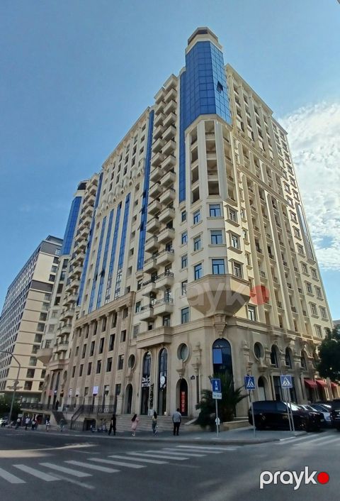 3-otaqlı yeni tikili, 28 May m., 160 m² — Bakı