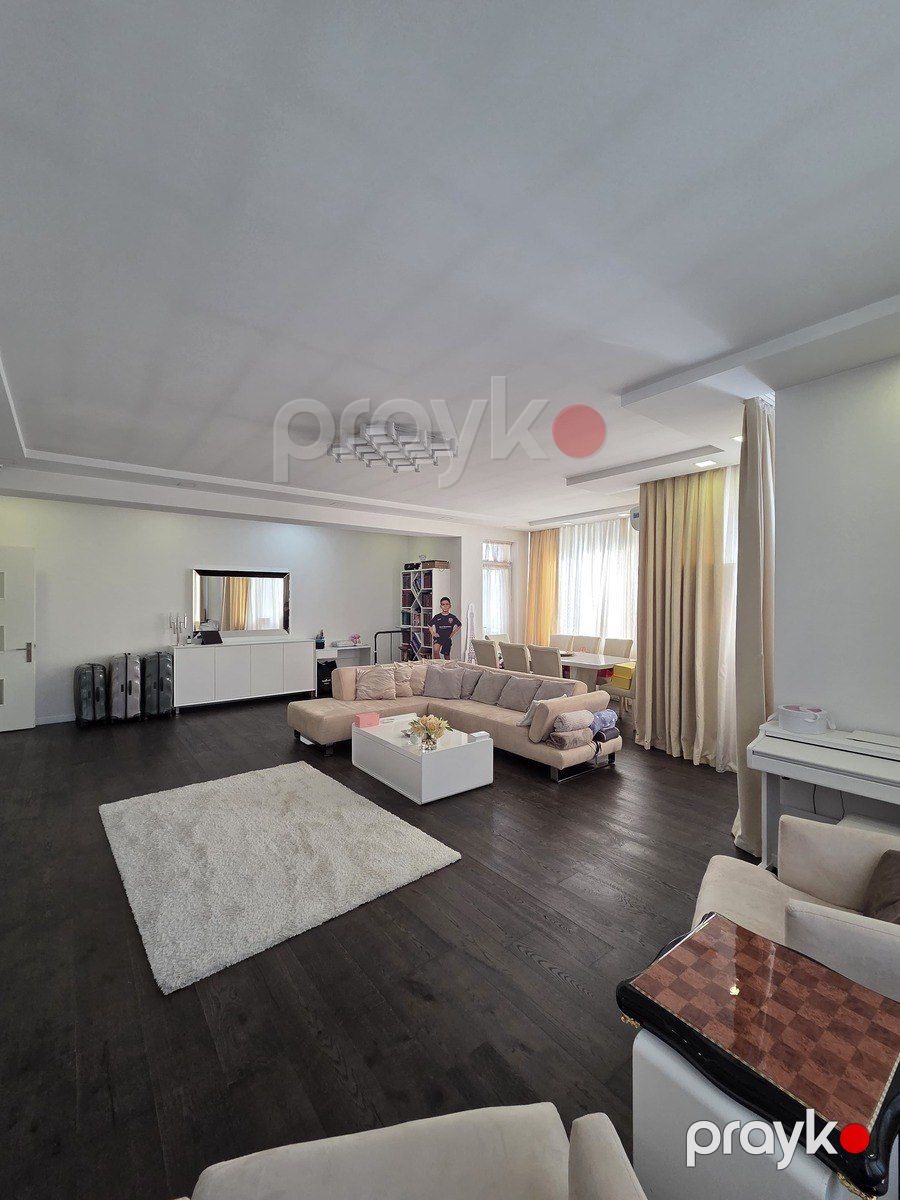 Satılır 4 otaqlı yeni tikili 200 m² — Mənzil, Bakı (2)