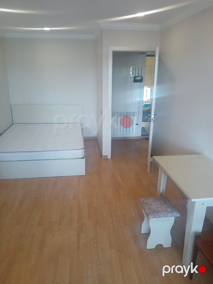 İcarəyə verilir 1 otaqlı köhnə tikili 40 m² — Mənzil, Bakı (5)
