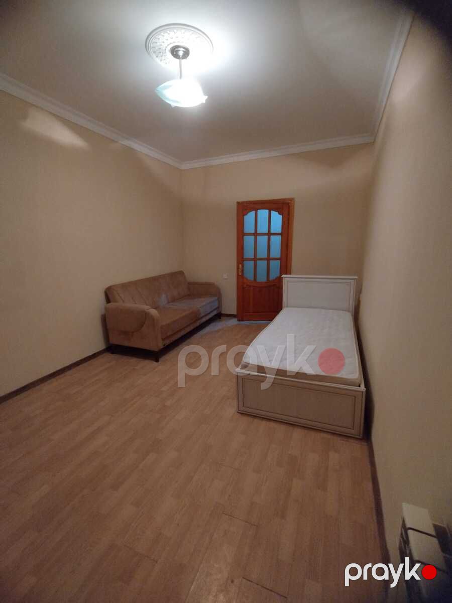 Satılır 2 otaqlı köhnə tikili 40 m² — Mənzil, Bakı (2)
