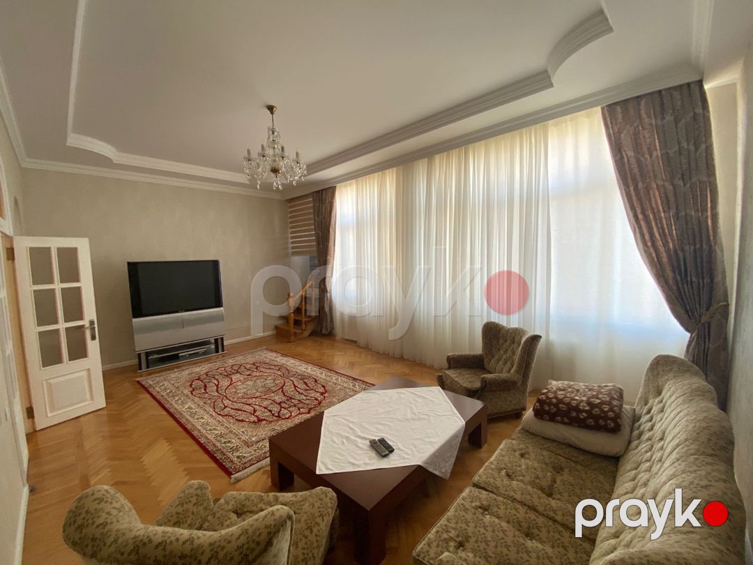 Satılır 6 otaqlı həyət evi/bağ evi 550 m² — Ev, villa, Bakı (8)