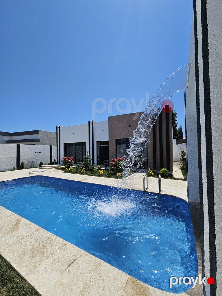 Satılır 4 otaqlı həyət evi/bağ evi 160 m² — Ev, villa, Bakı (2)