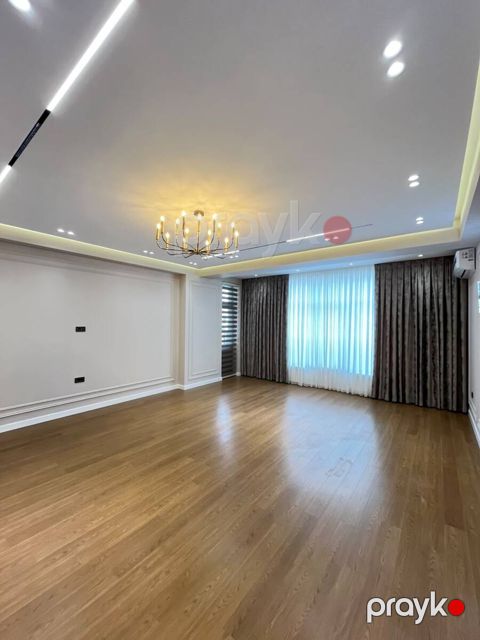 Satılır 4 otaqlı yeni tikili 175 m² — Bakı