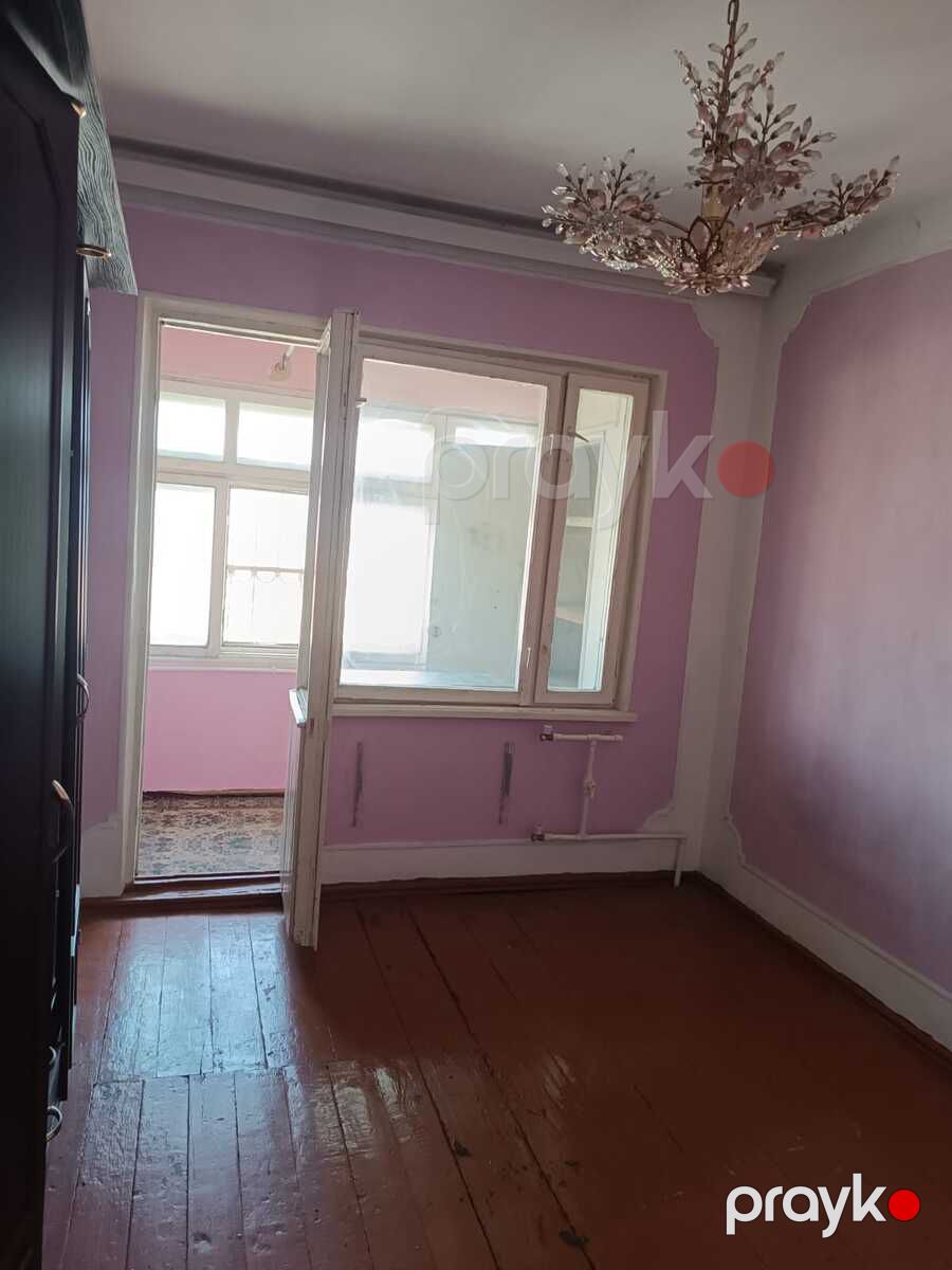 Satılır 4 otaqlı köhnə tikili 102 m² — Mənzil, Bakı (2)