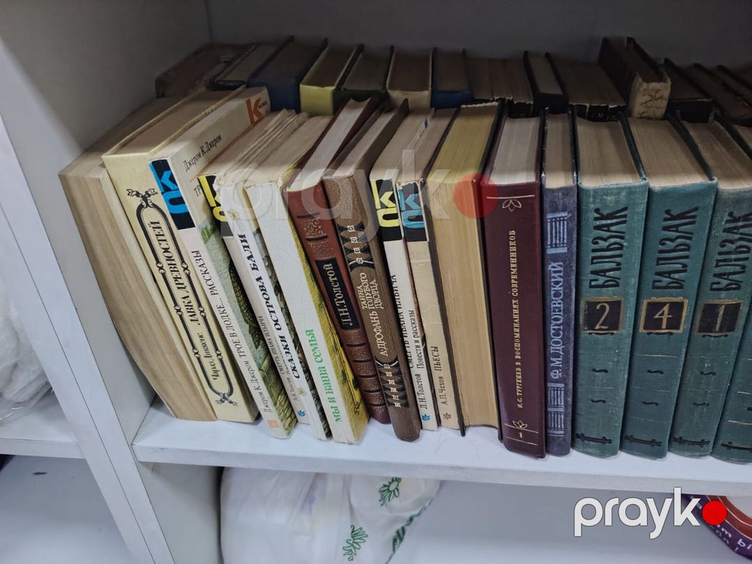Книги — Kitablar və jurnallar, Bakı (4)