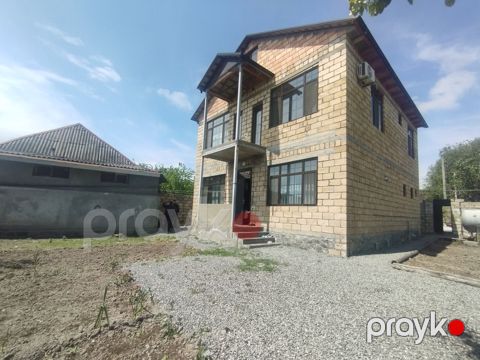 Villa, Şəki ş — Şəki