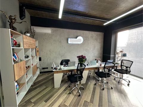 Satılır obyekt 80 m² — Bakı