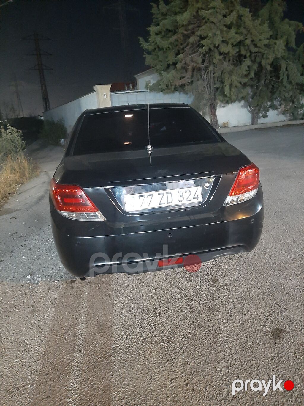 Avtomobil – qara rəngli sedan Xüsusiyyətlər: - Kuzov: 4 qapılı sedan — Avtomobillər, Bakı (2)