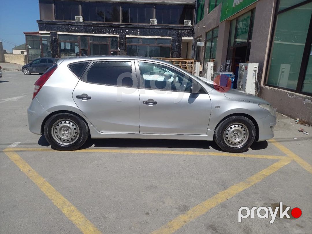 Hyundai i30 2010, 1400 Benzin, 400 000 km — Avtomobillər, Bakı (2)