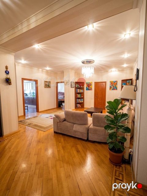 Satılır 3 otaqlı yeni tikili 145 m² — Bakı