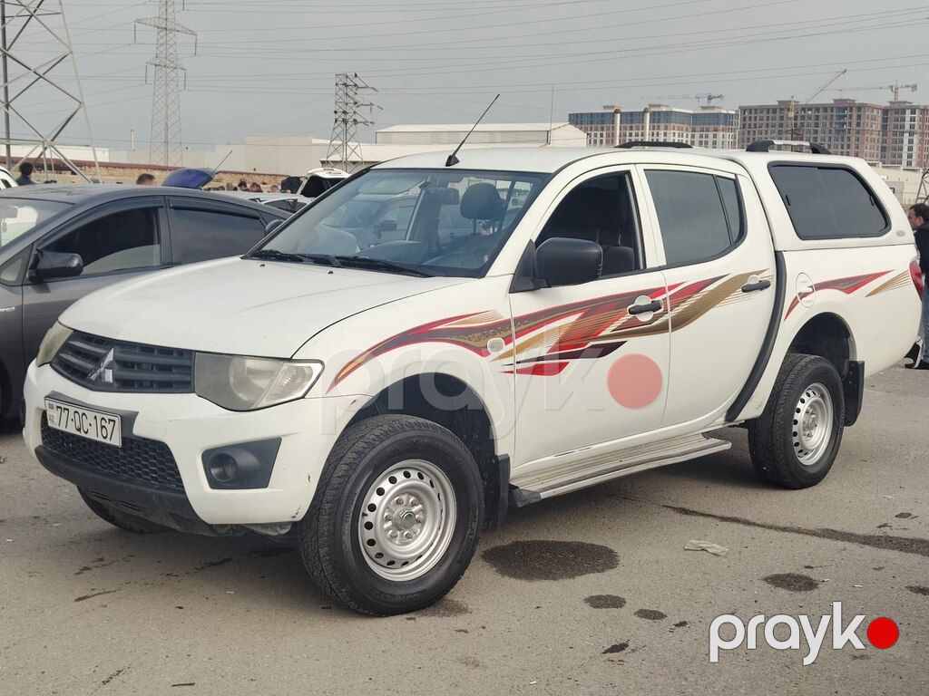 Mitsubishi L200, 2.5 L, 2015 il, 350 000 km — Avtomobillər, Bakı (2)