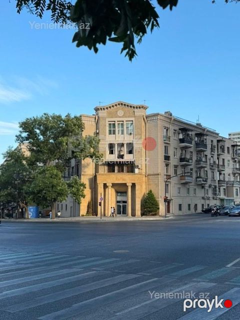 Satılır 2 otaqlı Bina evi menzil (Köhnə tikili), 60 m², Yasamal rayonu — Bakı