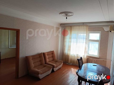 Satılır 4 otaqlı köhnə tikili 102 m² — Bakı