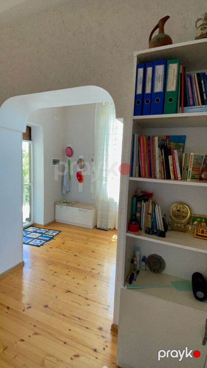 Satılır 4 otaqlı həyət evi/bağ evi 200 m² — Ev, villa, Bakı (9)