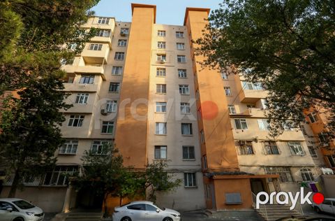 Satılır 2 otaqlı köhnə tikili 60 m²