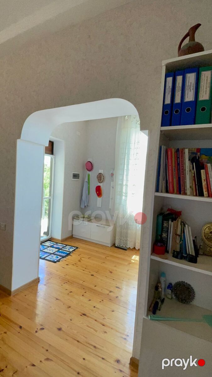 Satılır 4 otaqlı həyət evi/bağ evi 200 m² — Ev, villa, Bakı (11)