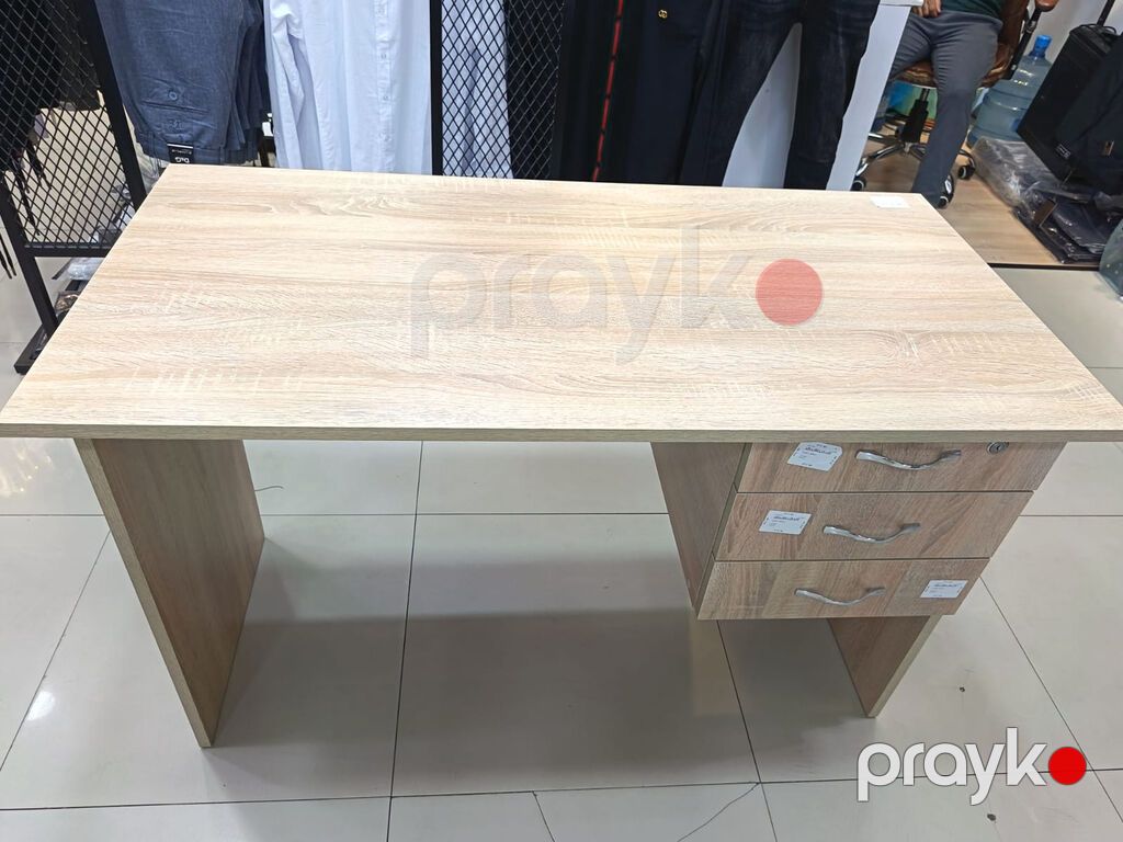 3 siyirməli masa satılır. 1-ci növ laminantdan hazırlanıb. Bir — Ofis mebeli, Xırdalan (2)