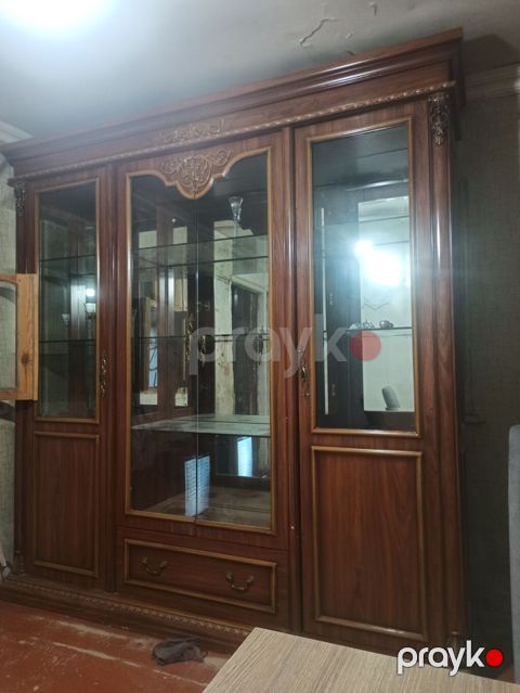 Klassik üslubda iri vitrinli bufet/dolab - Material: taxta əsaslı — Sumqayıt
