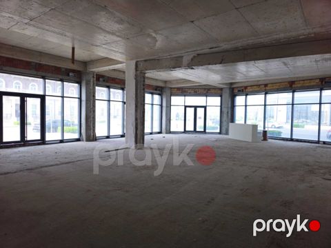 Satılır obyekt 1700 m² — Bakı