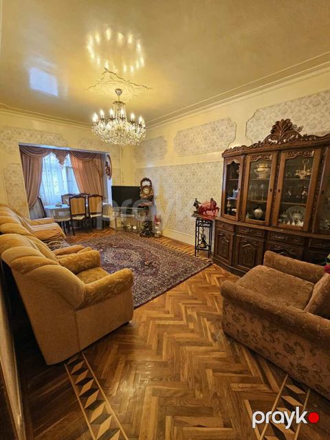 Satılır 3 otaqlı köhnə tikili 90 m² — Bakı