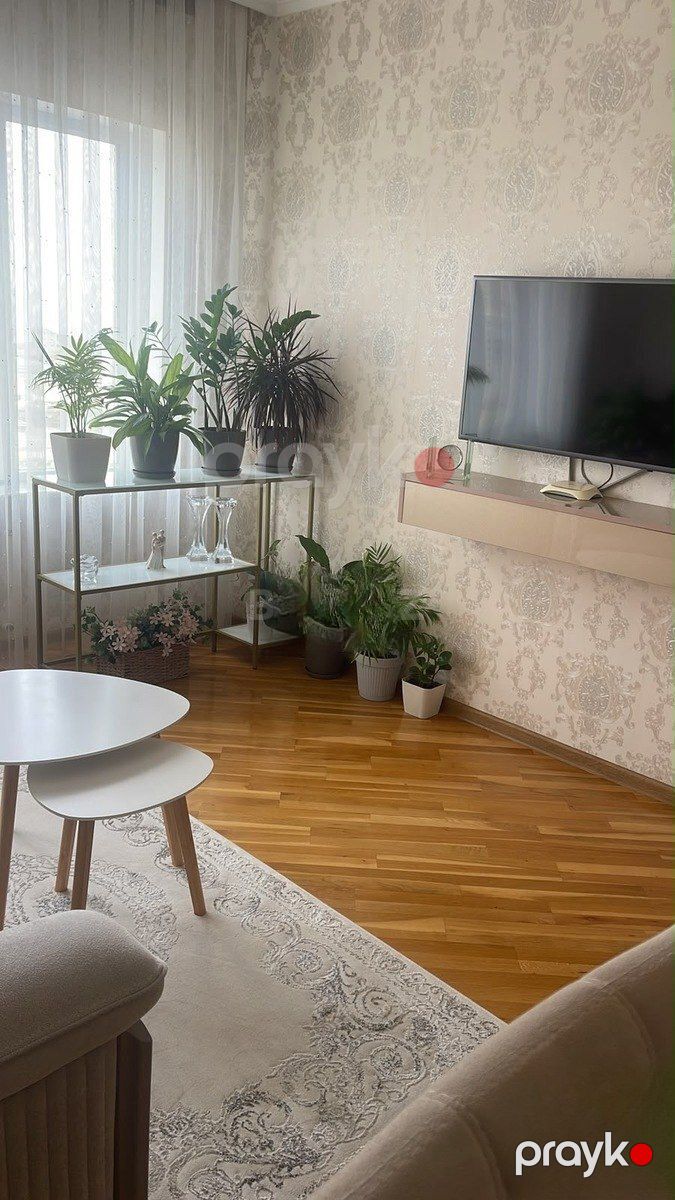 Satılır 5 otaqlı köhnə tikili 110 m² — Mənzil, Bakı (11)