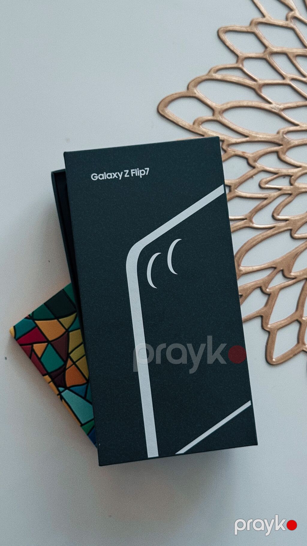 Samsung Z Flip, rəng - Qırmızı, İki sim kartlı — Samsung, Bakı (8)