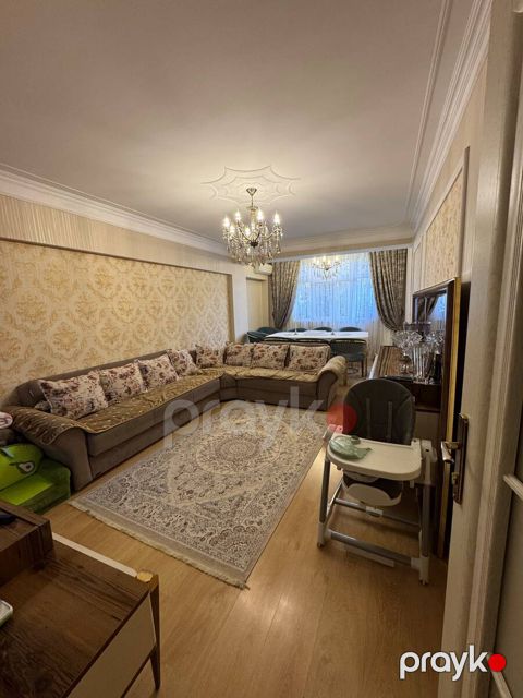 Satılır 3 otaqlı köhnə tikili 90 m² — Bakı